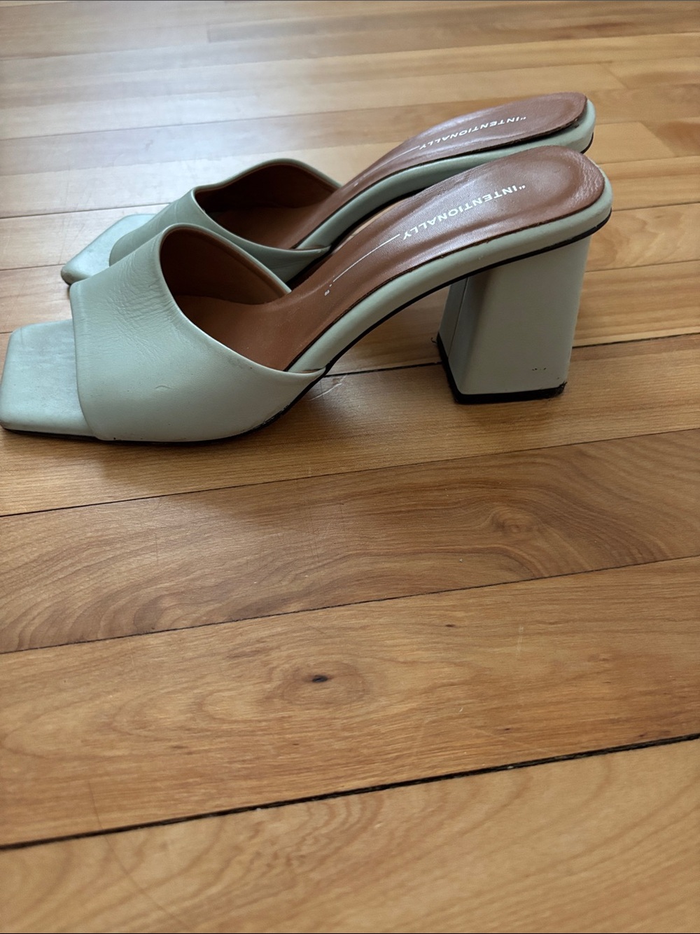 “Intentionally ____________” high heels - Picture 2 of 5